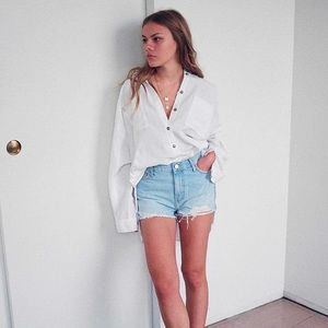 BDG Girlfriend High-Waisted Denim Short - Light Blue